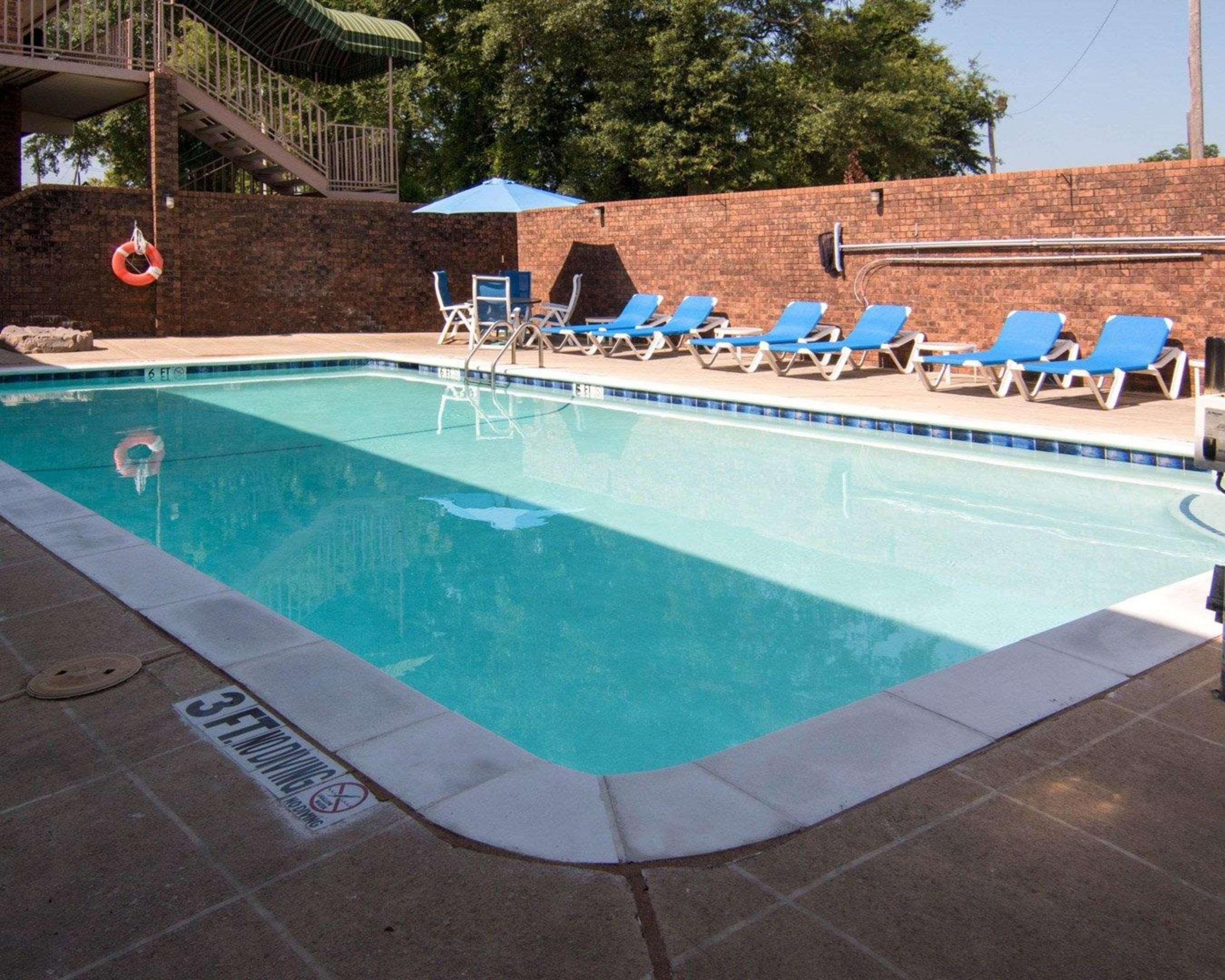 Quality Inn Magnolia Exterior photo